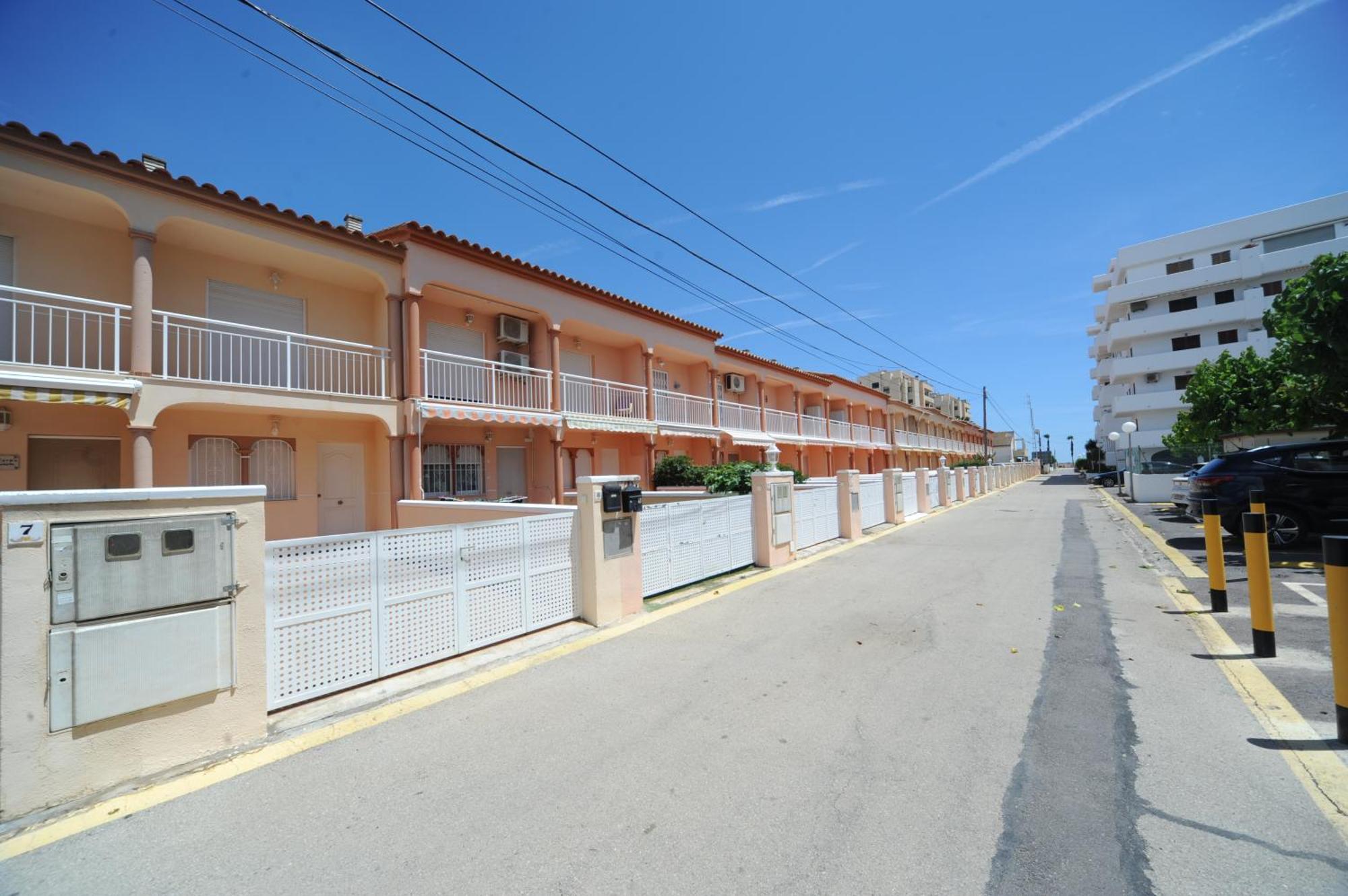 Les Orangecosta Ferienhaus
